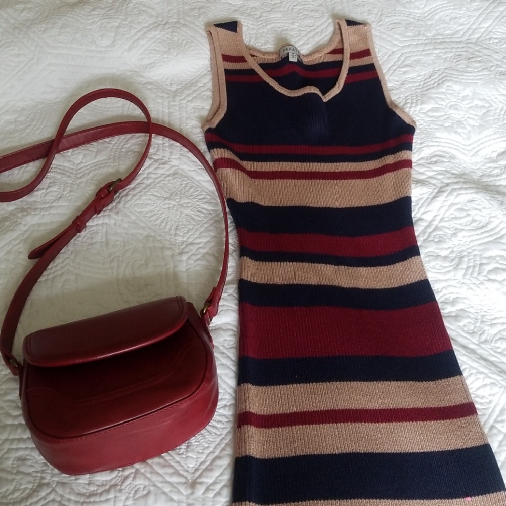Clothes - Picture 2 of 3